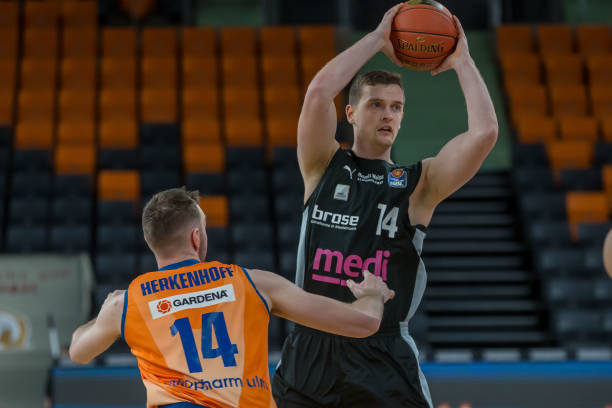 单板滑雪赛 单板滑雪赛