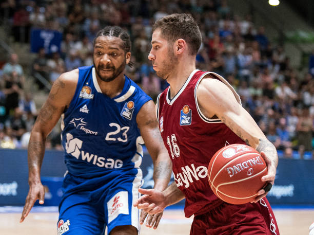 活运用战术 活运用战术