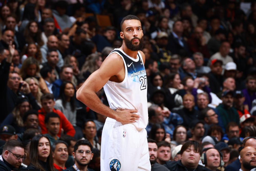 体育CBA：总决赛即将打响 易建联伤势成最大变数